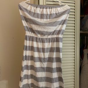 Strapless dress
